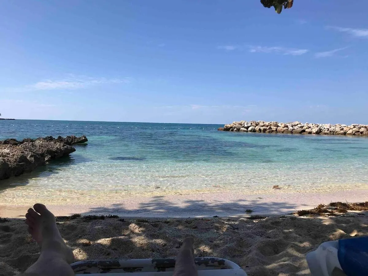 Endless Ocean Escape -Private Balcony Studio Negril Jamaica